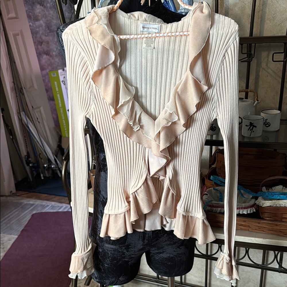 Cream Ruffled V-Neck Top